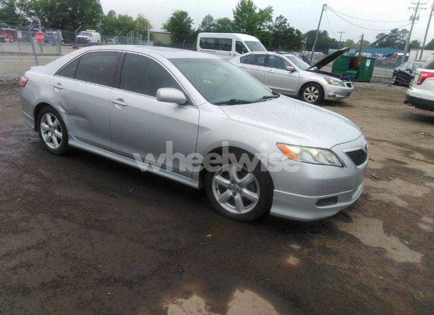 2007 Toyota Camry SE V6 (VIN 4T1BK46K57U004496) main photo