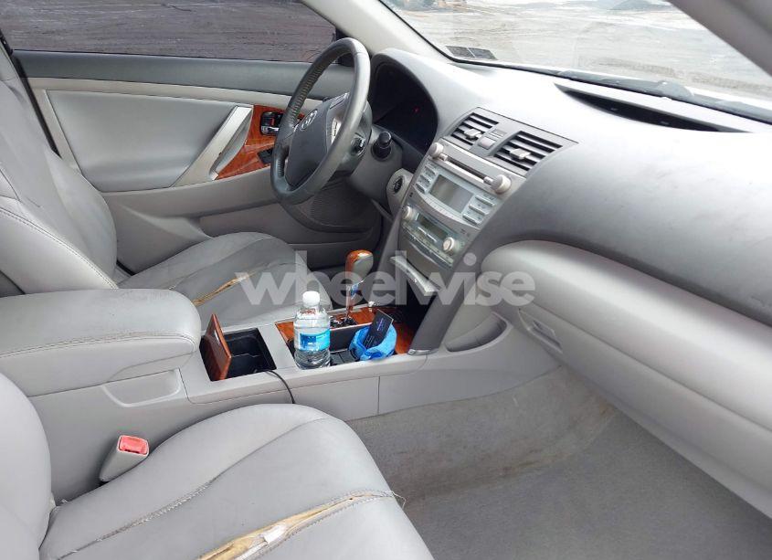 Photo 5 of 2009 Toyota Camry LE V6/SE V6/XLE V6 (VIN 4T1BK46K59U588966)