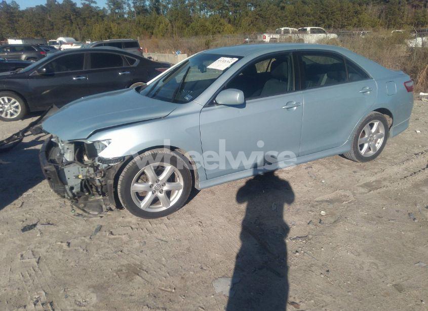 Photo 2 of 2009 Toyota Camry SE V6 (VIN 4T1BK46K59U592581)