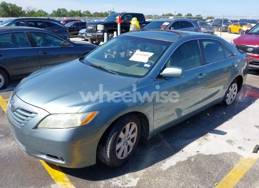 Photo 2 of 2009 Toyota Camry LE V6/SE V6/XLE V6 (VIN 4T1BK46K69U586269)