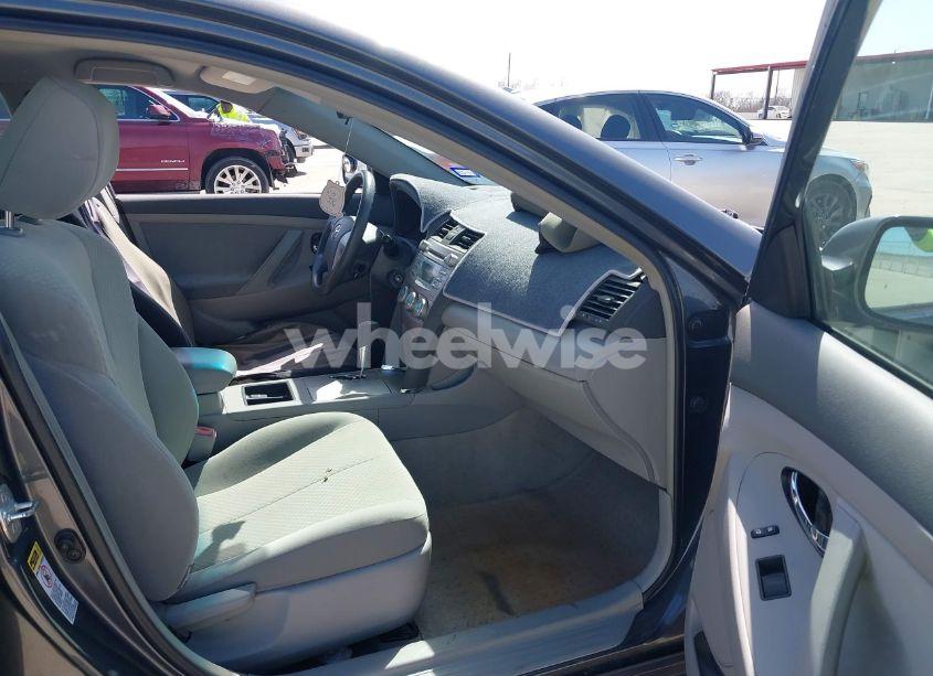 Photo 5 of 2009 Toyota Camry LE V6 (VIN 4T1BK46K79U094172)