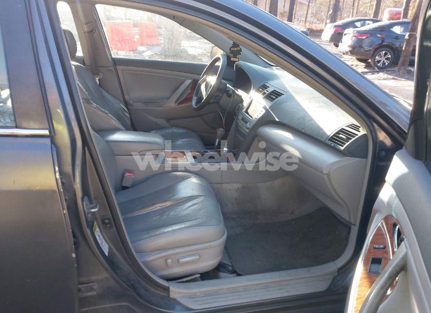 Photo 5 of 2009 Toyota Camry XLE V6 (VIN 4T1BK46K89U077297)