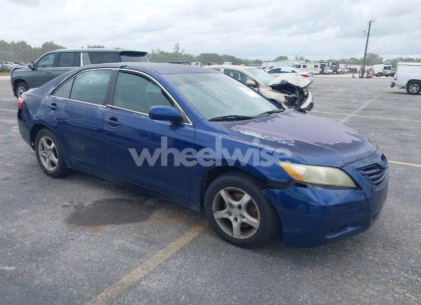 2007 Toyota Camry LE V6 (VIN 4T1BK46K97U053877) main photo