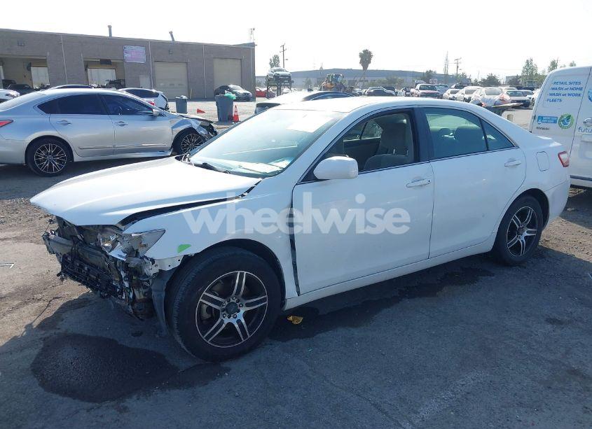 Photo 2 of 2007 Toyota Camry LE V6 (VIN 4T1BK46K97U530307)