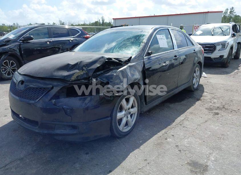 Photo 2 of 2009 Toyota Camry SE V6 (VIN 4T1BK46K99U075140)