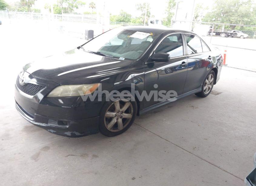 Photo 2 of 2007 Toyota Camry LE V6/SE V6/XLE V6 (VIN 4T1BK46KX7U537184)