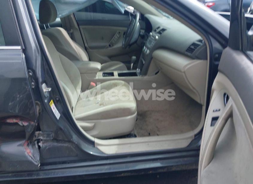 Photo 5 of 2009 Toyota Camry LE V6 (VIN 4T1BK46KX9U088849)