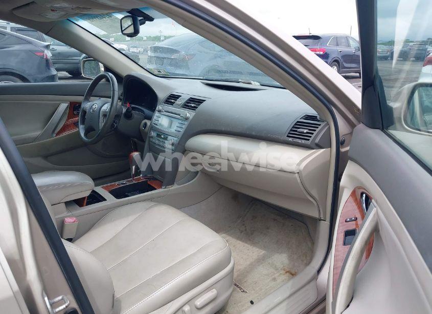 Photo 5 of 2009 Toyota Camry XLE V6 (VIN 4T1BK46KX9U089242)