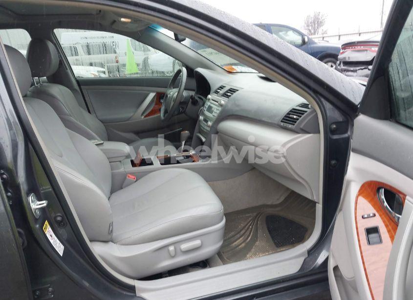 Photo 5 of 2009 Toyota Camry XLE V6 (VIN 4T1BK46KX9U093257)