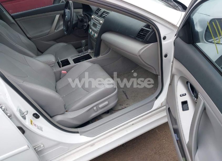 Photo 5 of 2009 Toyota Camry SE V6 (VIN 4T1BK46KX9U595394)