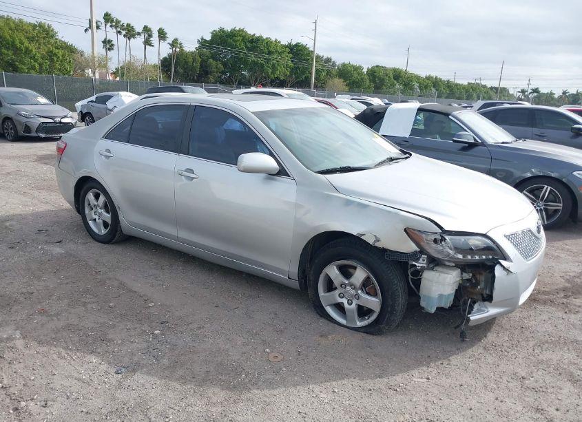 2009 Toyota Camry XLE V6 (VIN 4T1BK46KX9U595525) main photo