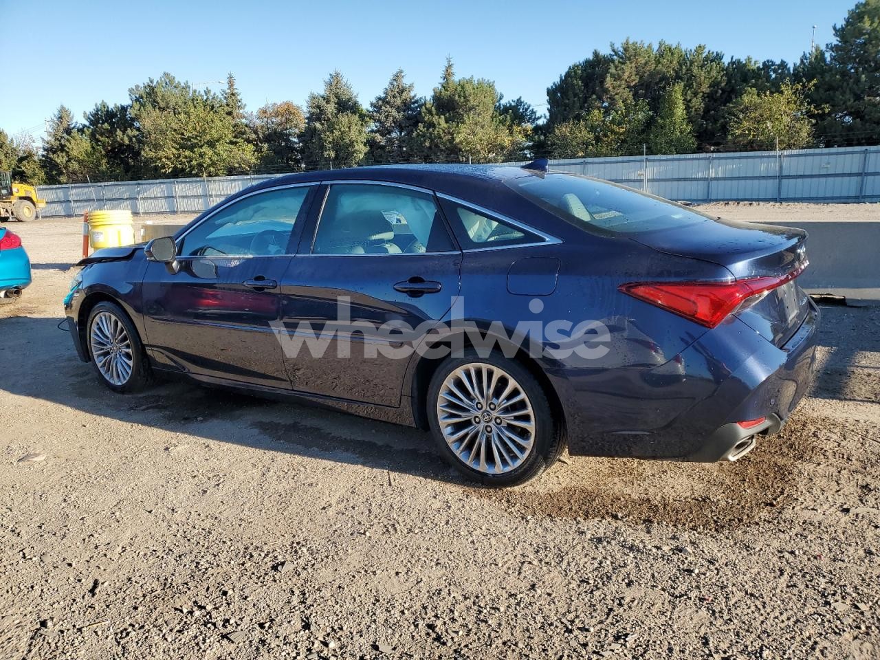 Photo 2 of 2019 TOYOTA AVALON XLE (VIN 4T1BZ1FB0KU023427)