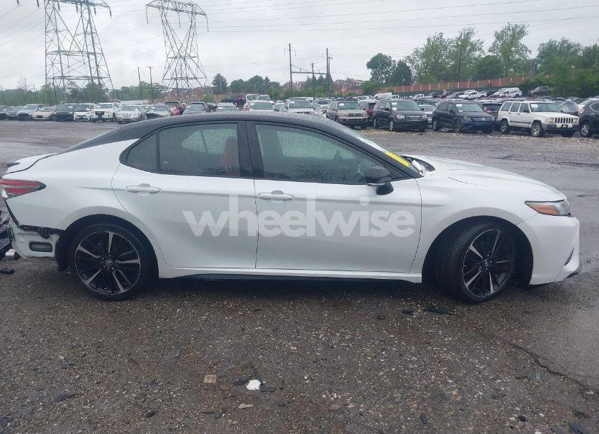 Photo 14 of 2018 Toyota Camry XSE V6 (VIN 4T1BZ1HK0JU008812)