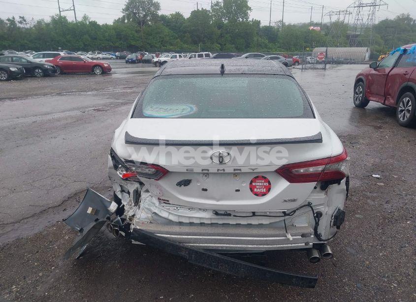 Photo 17 of 2018 Toyota Camry XSE V6 (VIN 4T1BZ1HK0JU008812)