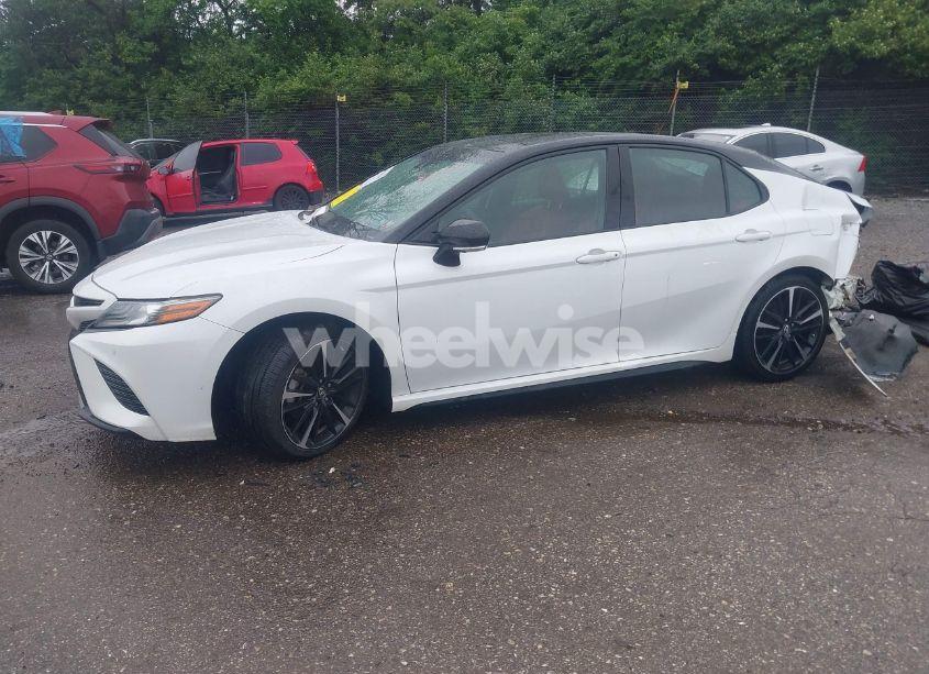 Photo 2 of 2018 Toyota Camry XSE V6 (VIN 4T1BZ1HK0JU008812)