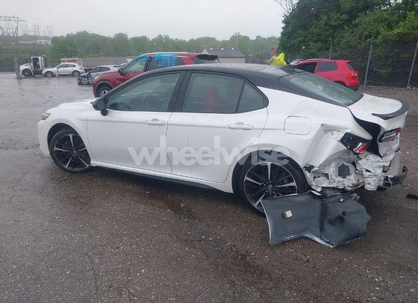 Photo 3 of 2018 Toyota Camry XSE V6 (VIN 4T1BZ1HK0JU008812)