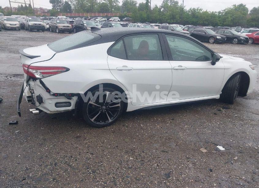 Photo 4 of 2018 Toyota Camry XSE V6 (VIN 4T1BZ1HK0JU008812)