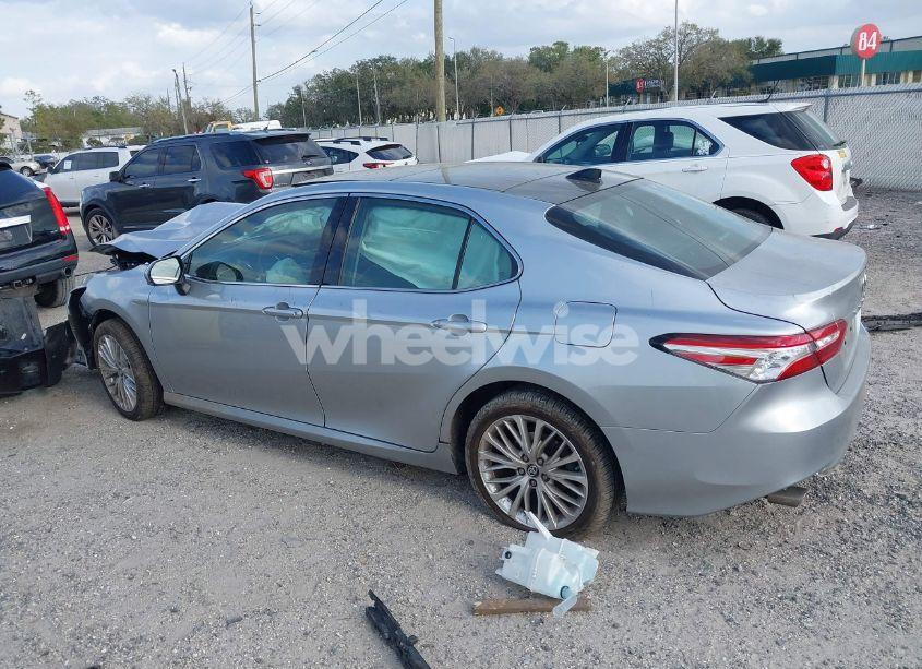 Photo 13 of 2018 Toyota Camry XLE V6 (VIN 4T1BZ1HK0JU010060)