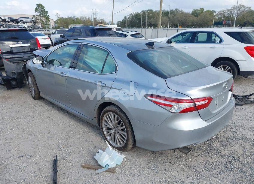 Photo 3 of 2018 Toyota Camry XLE V6 (VIN 4T1BZ1HK0JU010060)