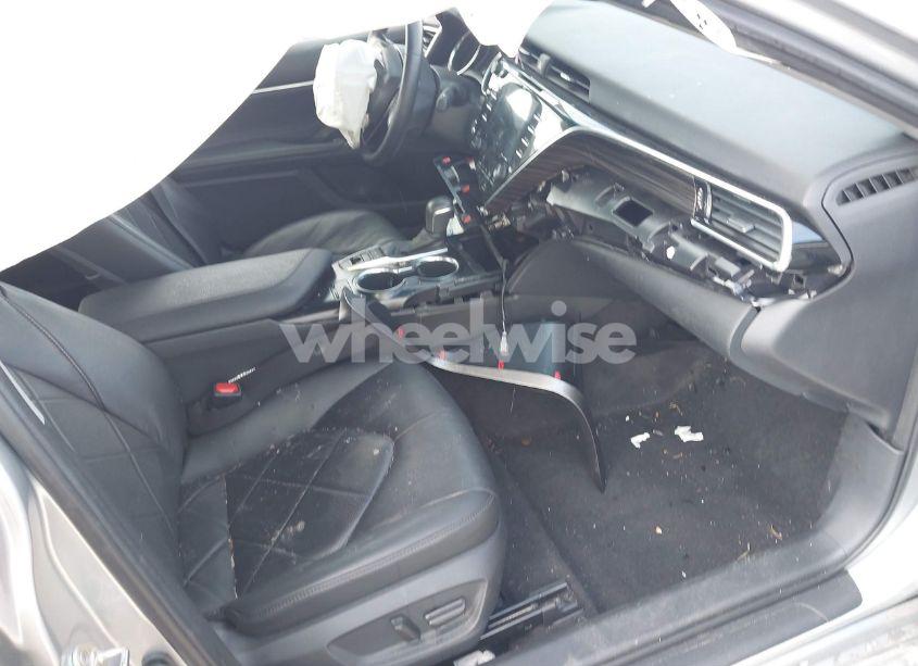 Photo 5 of 2018 Toyota Camry XLE V6 (VIN 4T1BZ1HK0JU010060)