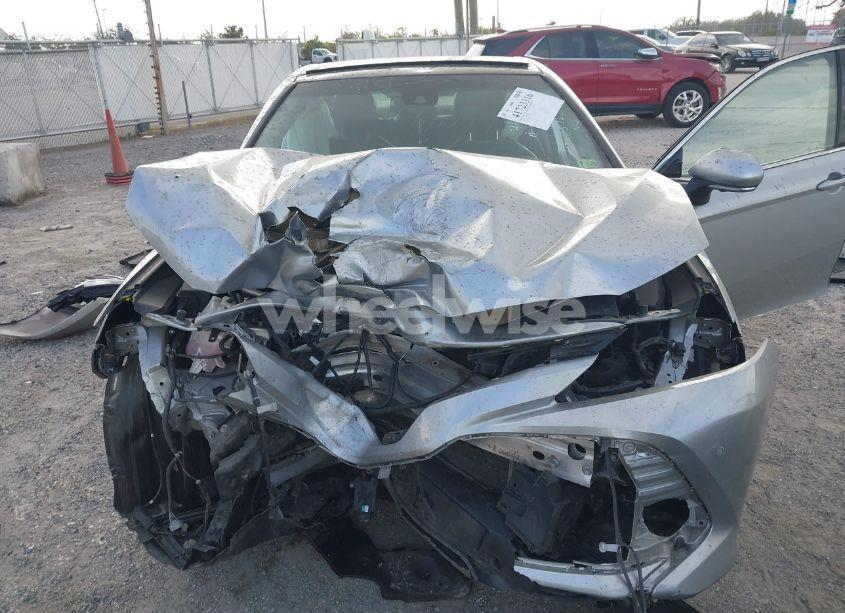 Photo 6 of 2018 Toyota Camry XLE V6 (VIN 4T1BZ1HK0JU010060)