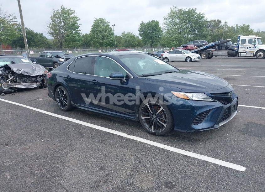 2018 Toyota Camry XSE V6 (VIN 4T1BZ1HK0JU502197) main photo