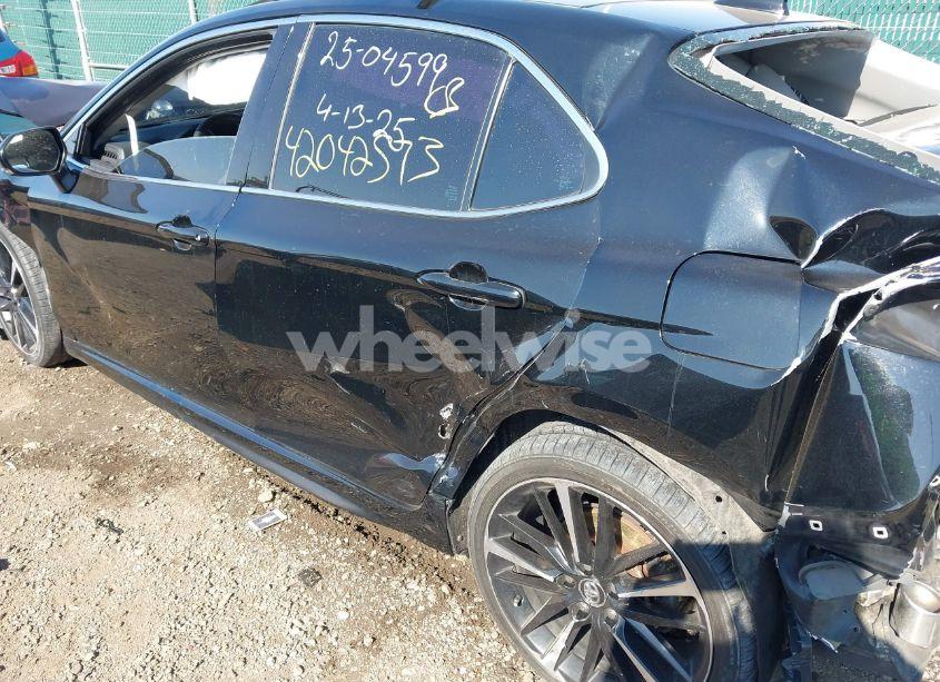 Photo 18 of 2018 Toyota Camry XSE V6 (VIN 4T1BZ1HK1JU007751)