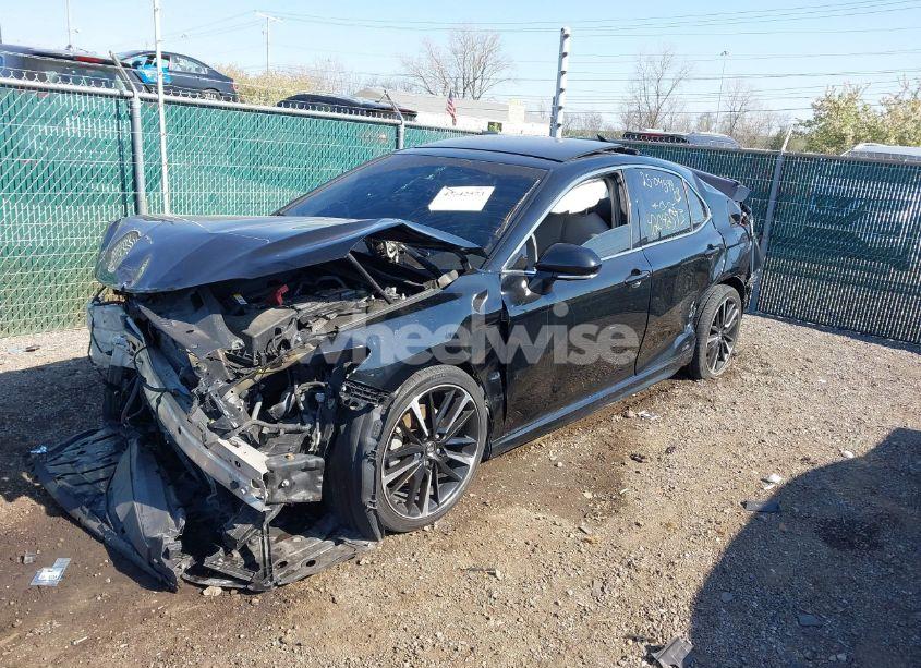 Photo 2 of 2018 Toyota Camry XSE V6 (VIN 4T1BZ1HK1JU007751)