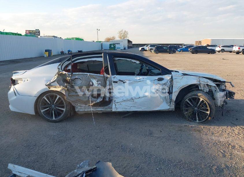 Photo 14 of 2018 Toyota Camry XSE V6 (VIN 4T1BZ1HK1JU011864)