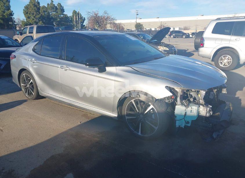 2018 Toyota Camry XSE V6 (VIN 4T1BZ1HK1JU019236) main photo