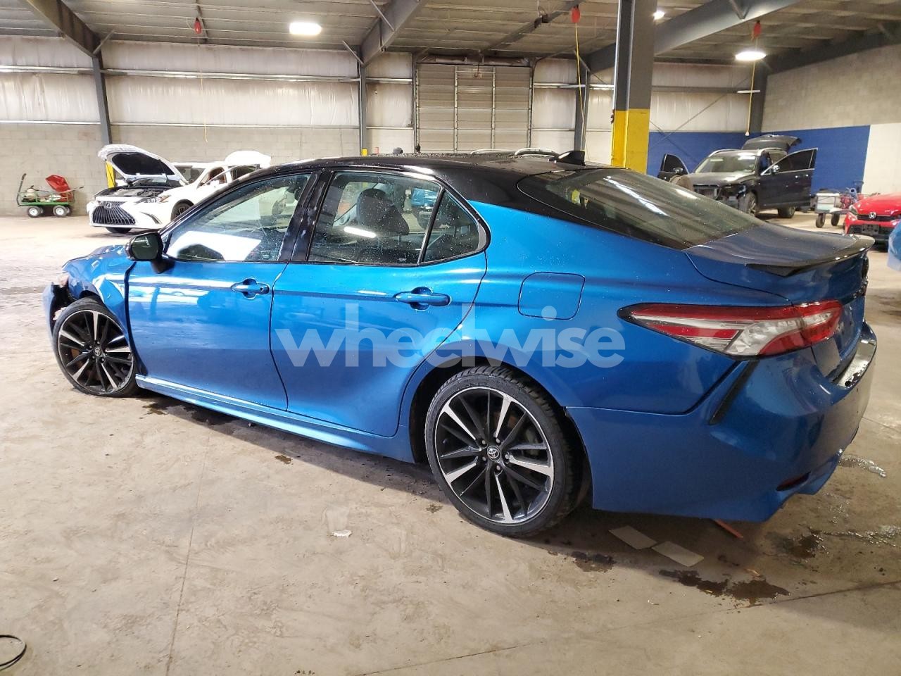 Photo 2 of 2019 TOYOTA CAMRY XSE (VIN 4T1BZ1HK1KU023787)