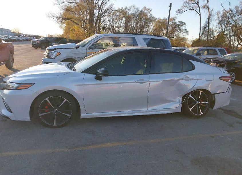 Photo 14 of 2019 Toyota Camry XSE V6 (VIN 4T1BZ1HK1KU027404)