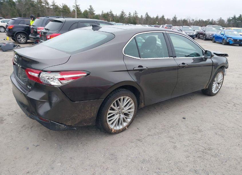 Photo 4 of 2018 Toyota Camry XLE V6 (VIN 4T1BZ1HK2JU004969)