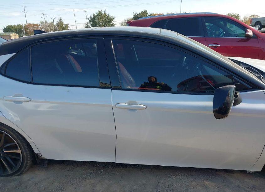 Photo 14 of 2018 Toyota Camry XSE V6 (VIN 4T1BZ1HK2JU011050)