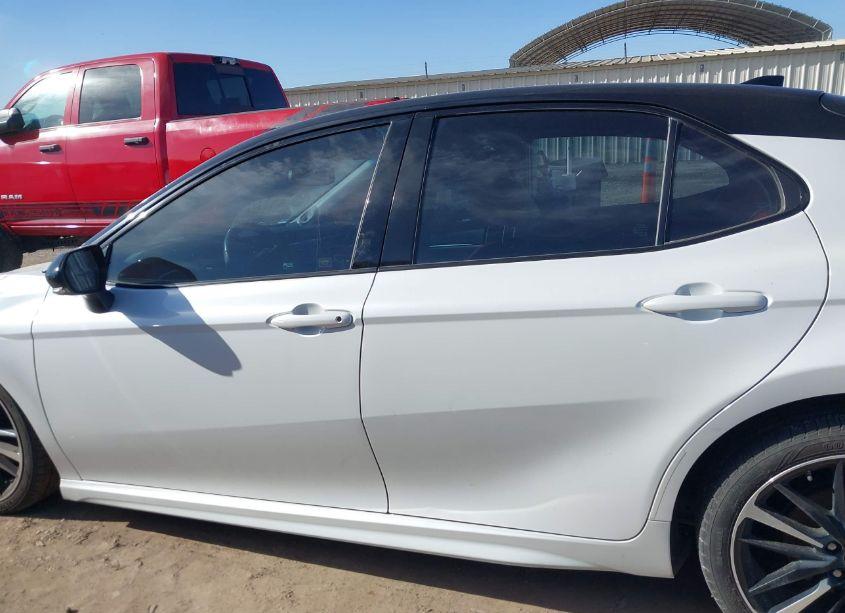 Photo 15 of 2018 Toyota Camry XSE V6 (VIN 4T1BZ1HK2JU011050)