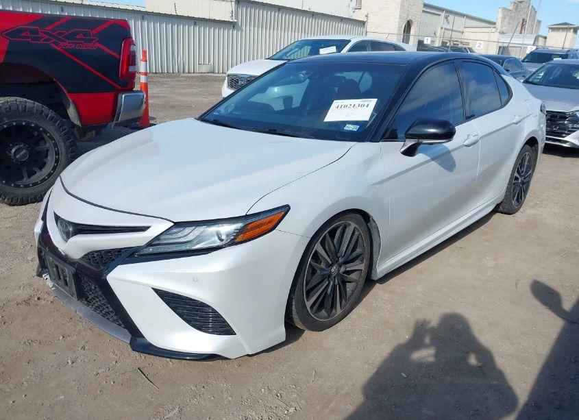 Photo 2 of 2018 Toyota Camry XSE V6 (VIN 4T1BZ1HK2JU011050)