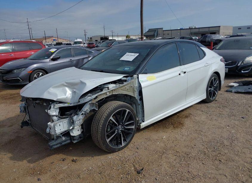 Photo 2 of 2018 Toyota Camry XSE V6 (VIN 4T1BZ1HK2JU020928)