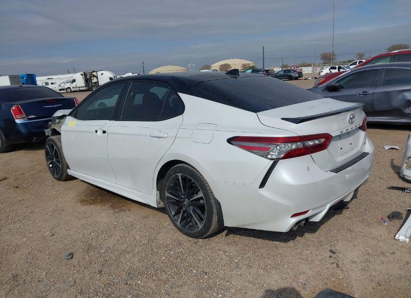 Photo 3 of 2018 Toyota Camry XSE V6 (VIN 4T1BZ1HK2JU020928)