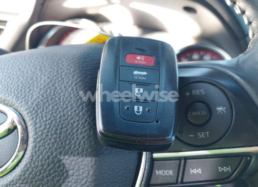 Photo 11 of 2018 Toyota Camry XSE V6 (VIN 4T1BZ1HK2JU502265)