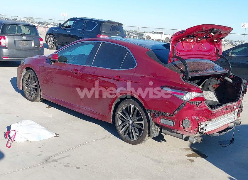 Photo 3 of 2018 Toyota Camry XSE V6 (VIN 4T1BZ1HK2JU502265)