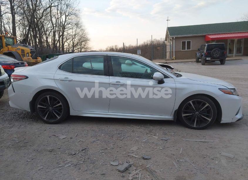 Photo 14 of 2019 Toyota Camry XSE V6 (VIN 4T1BZ1HK2KU508617)