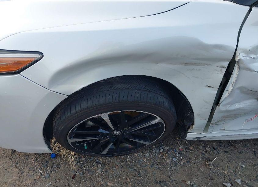 Photo 17 of 2018 Toyota Camry XSE V6 (VIN 4T1BZ1HK3JU021439)