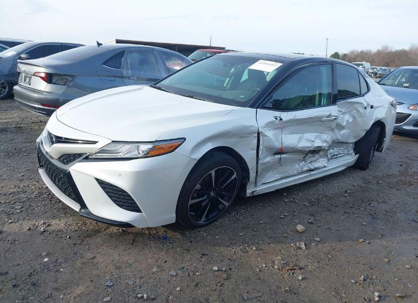 Photo 2 of 2018 Toyota Camry XSE V6 (VIN 4T1BZ1HK3JU021439)