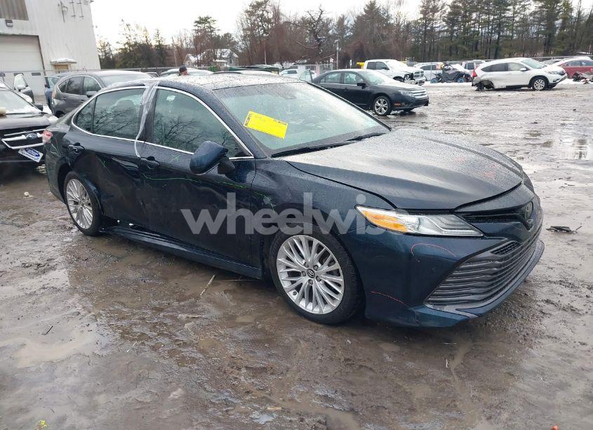 2018 Toyota Camry XLE V6 (VIN 4T1BZ1HK3JU503263) main photo