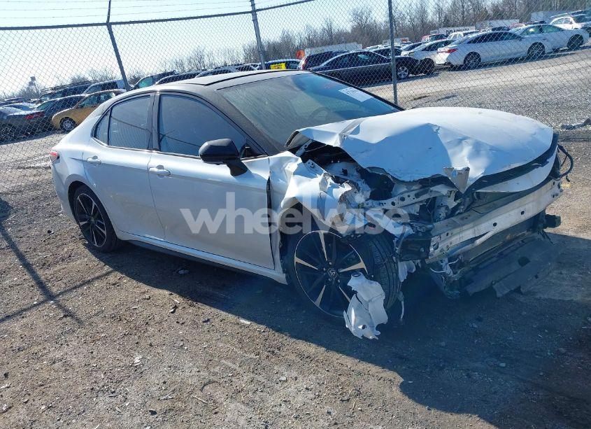 2019 Toyota Camry XSE V6 (VIN 4T1BZ1HK3KU027579) main photo