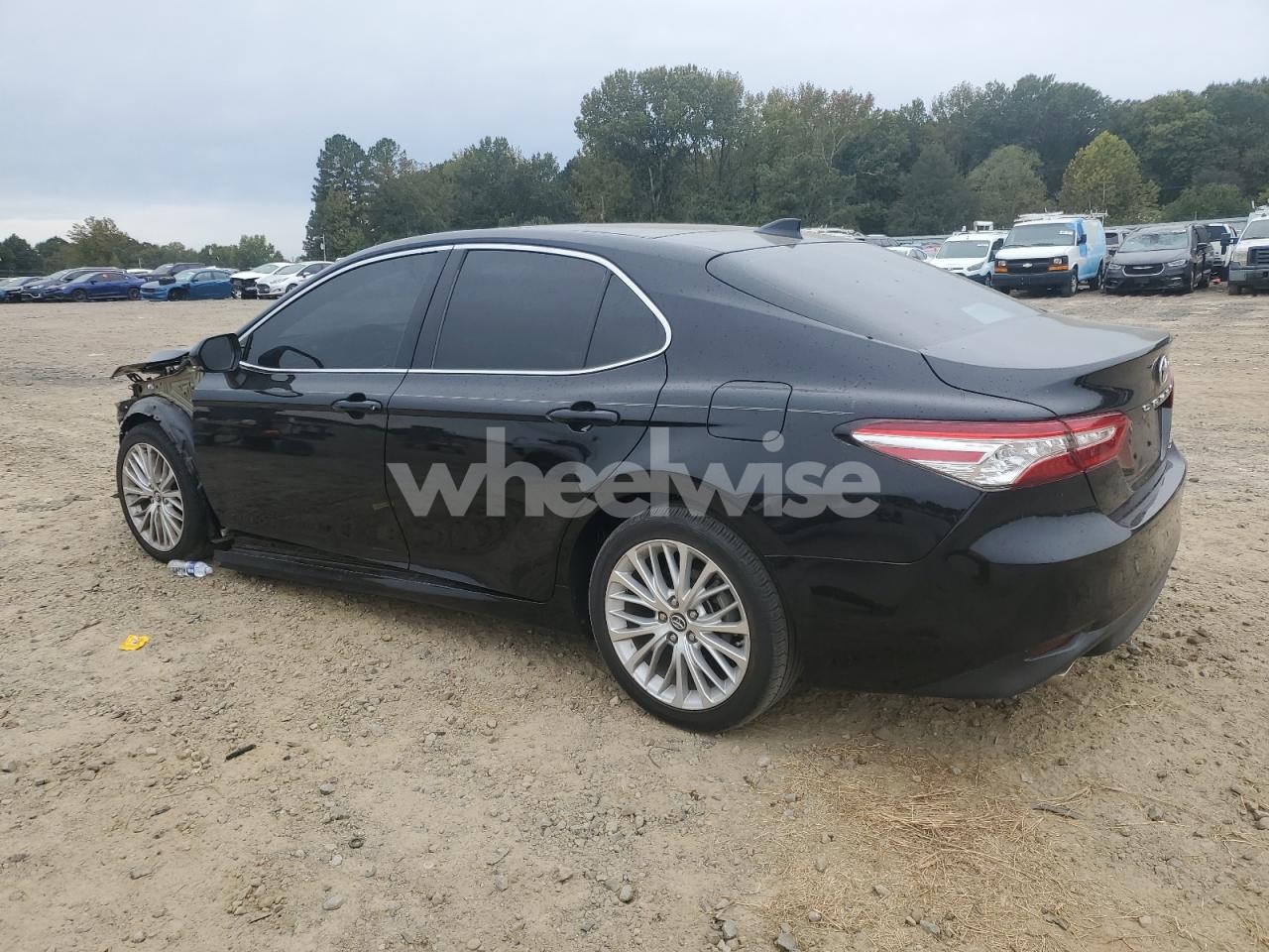 Photo 2 of 2019 TOYOTA CAMRY XSE (VIN 4T1BZ1HK3KU031244)