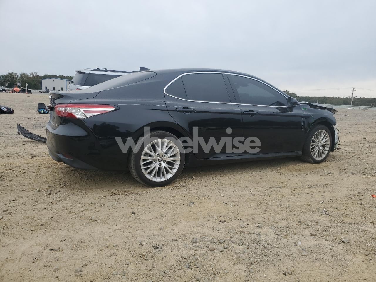 Photo 3 of 2019 TOYOTA CAMRY XSE (VIN 4T1BZ1HK3KU031244)