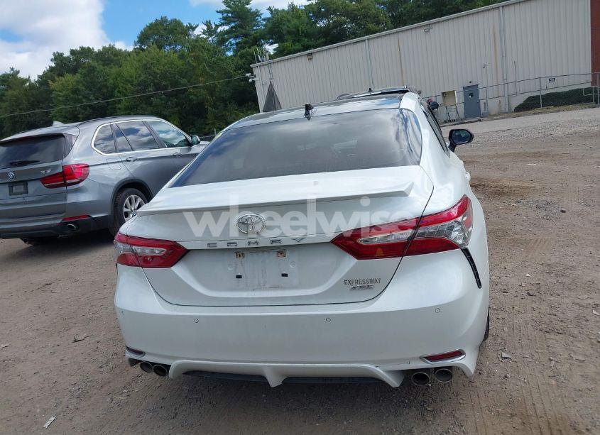Photo 16 of 2018 Toyota Camry XSE V6 (VIN 4T1BZ1HK4JU001863)
