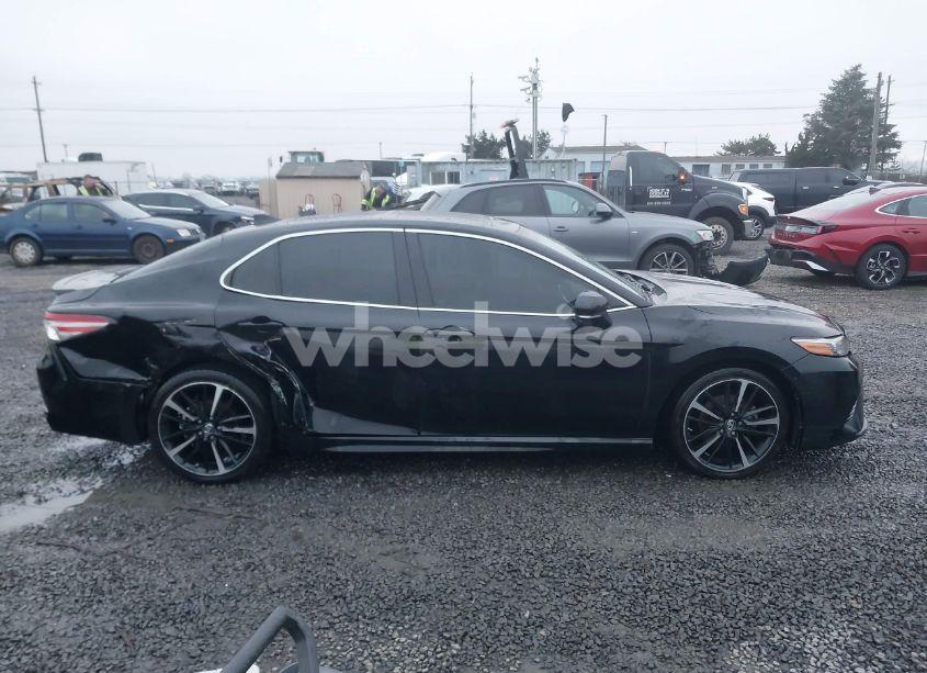 Photo 14 of 2018 Toyota Camry XSE V6 (VIN 4T1BZ1HK4JU019604)
