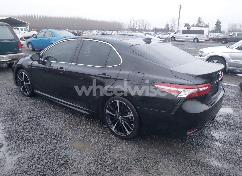 Photo 3 of 2018 Toyota Camry XSE V6 (VIN 4T1BZ1HK4JU019604)